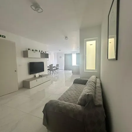 Joyce Penthouse Apartment